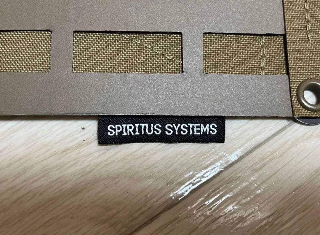 【Spiritus Systems】 MOLLE Back Panel 実物