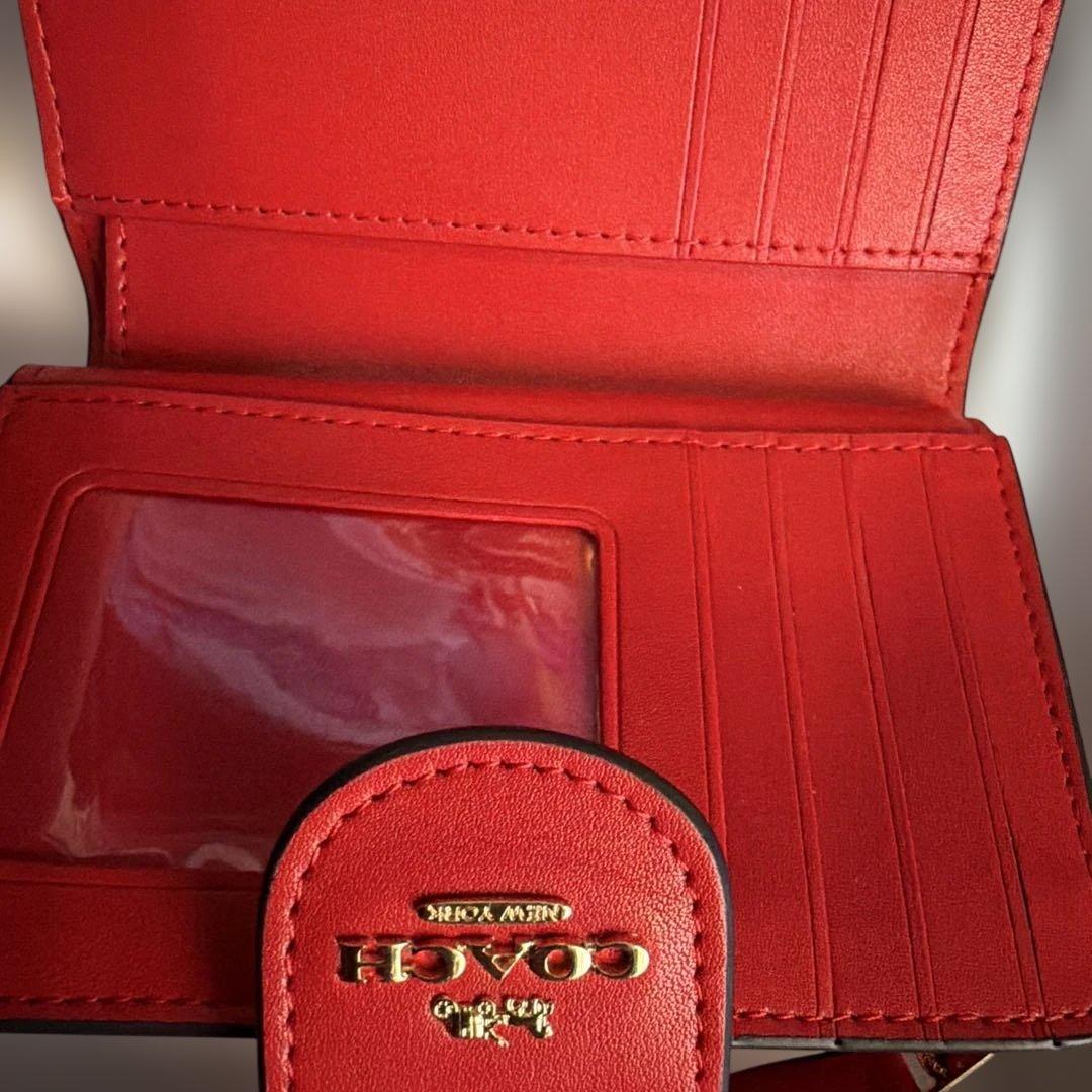 COACH リンゴ柄 二つ折り財布