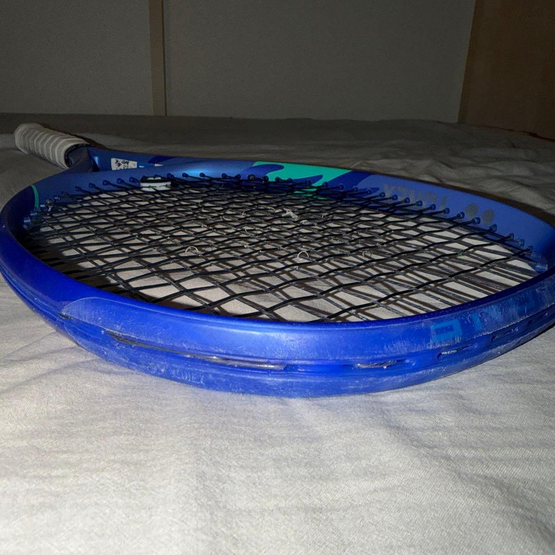 YONEX VCORE 100 テニスラケット(G2)