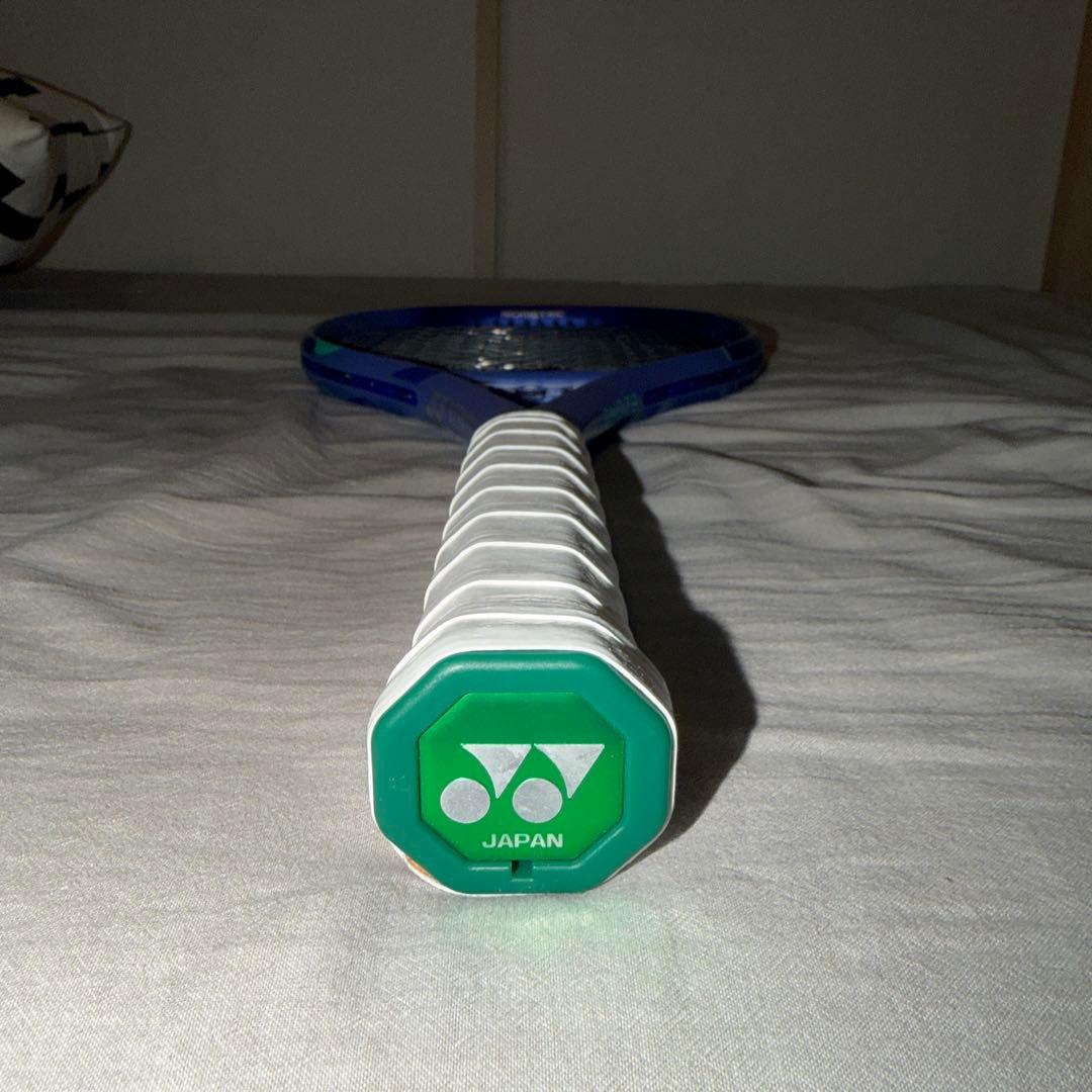 YONEX VCORE 100 テニスラケット(G2)