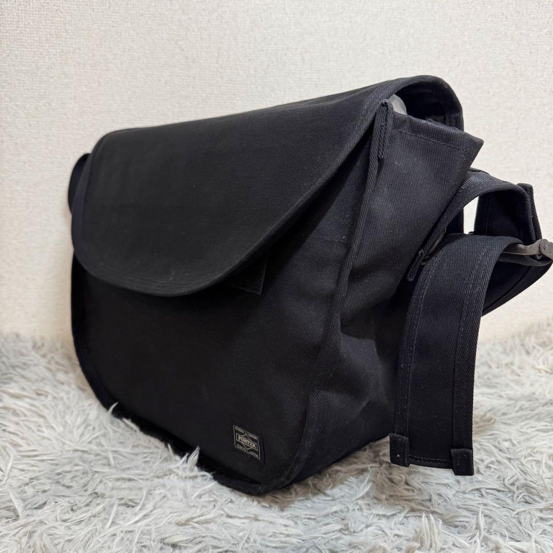 美品 ポーター ステイン メッセンジャーバッグ ショルダーバッグ A4 黒
