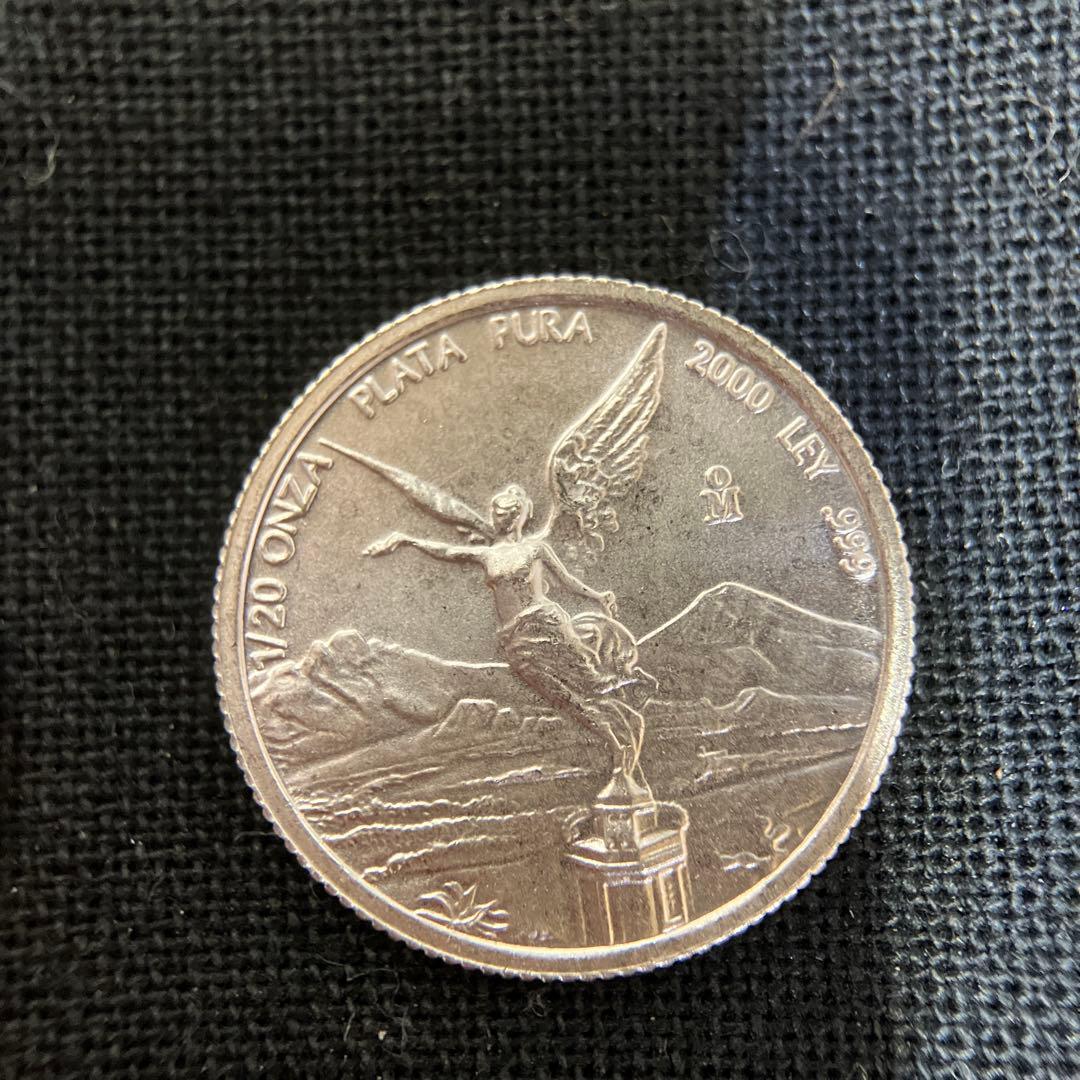 ダ*ー様 メキシコ リベルタード銀貨 2000年