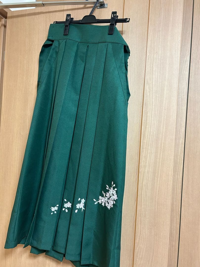 【半襟、ヘアアクセサリ付】キャサリンコテージ 袴 150cm