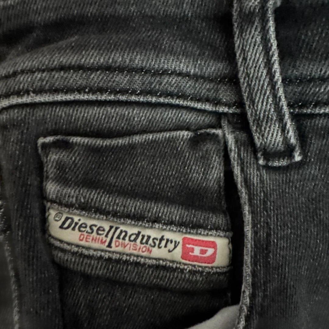 Diesel スキニーデニム ブラック定価77,000円