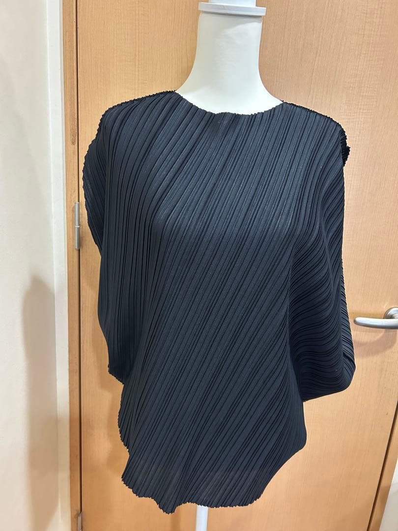 ⭐️3日間限定価格⭐️プリーツプリーズa-pocサークルトップス黒未着用極美品⭐️