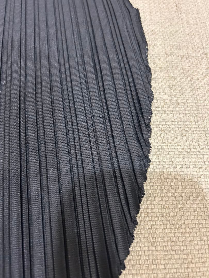 ⭐️3日間限定価格⭐️プリーツプリーズa-pocサークルトップス黒未着用極美品⭐️