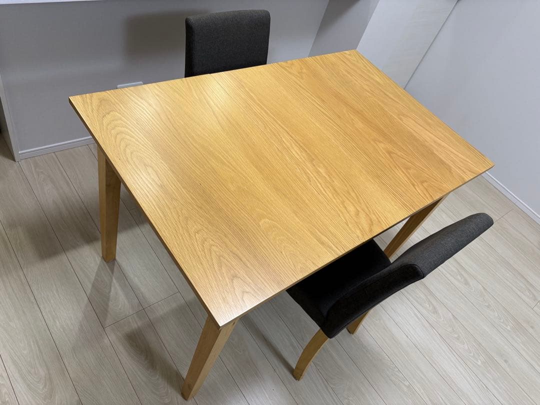 木製折りたたみダイニングテーブルと椅子2脚セット