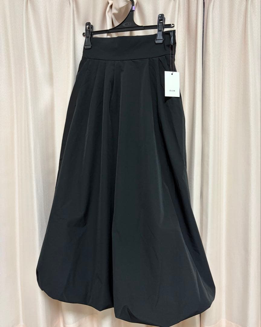 スカート OLUN long balloon skirt / black M