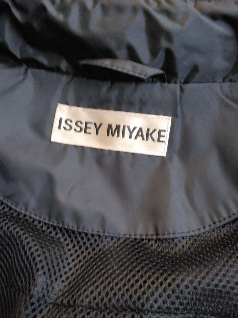 イツセイミヤケの未使用コート