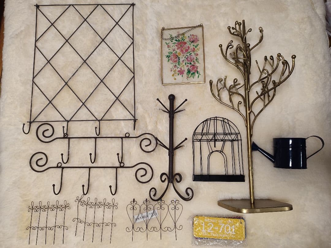 金属製ツリー型スタンドとミニジョウロのセット