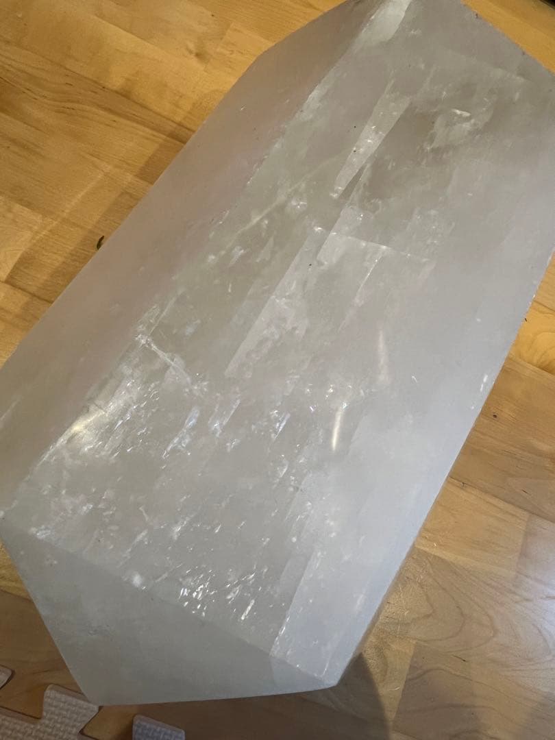 超巨大　水晶　六角柱　35キロ　巨大