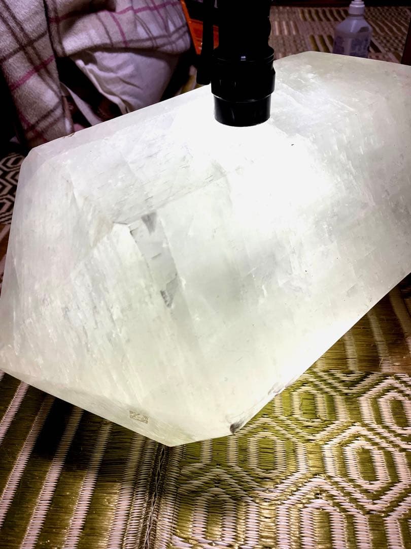 超巨大　水晶　六角柱　35キロ　巨大