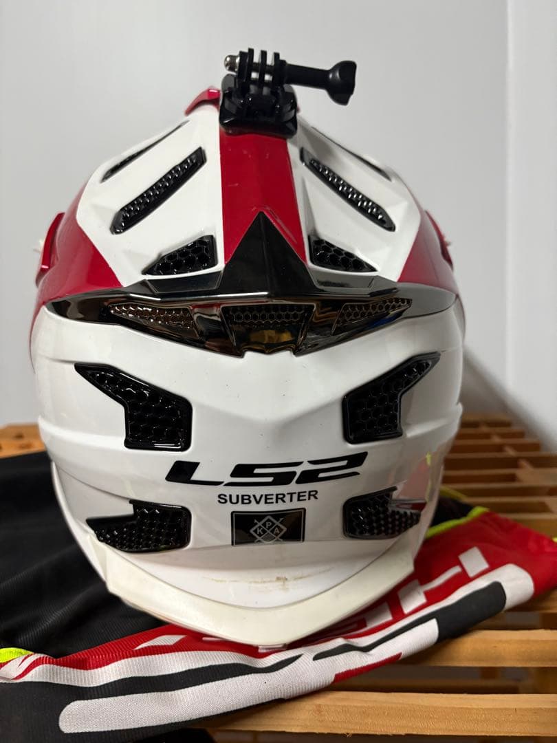 LS2 SUBVERTER オフロードヘルメット Lサイズ　(ゴーグル付き)