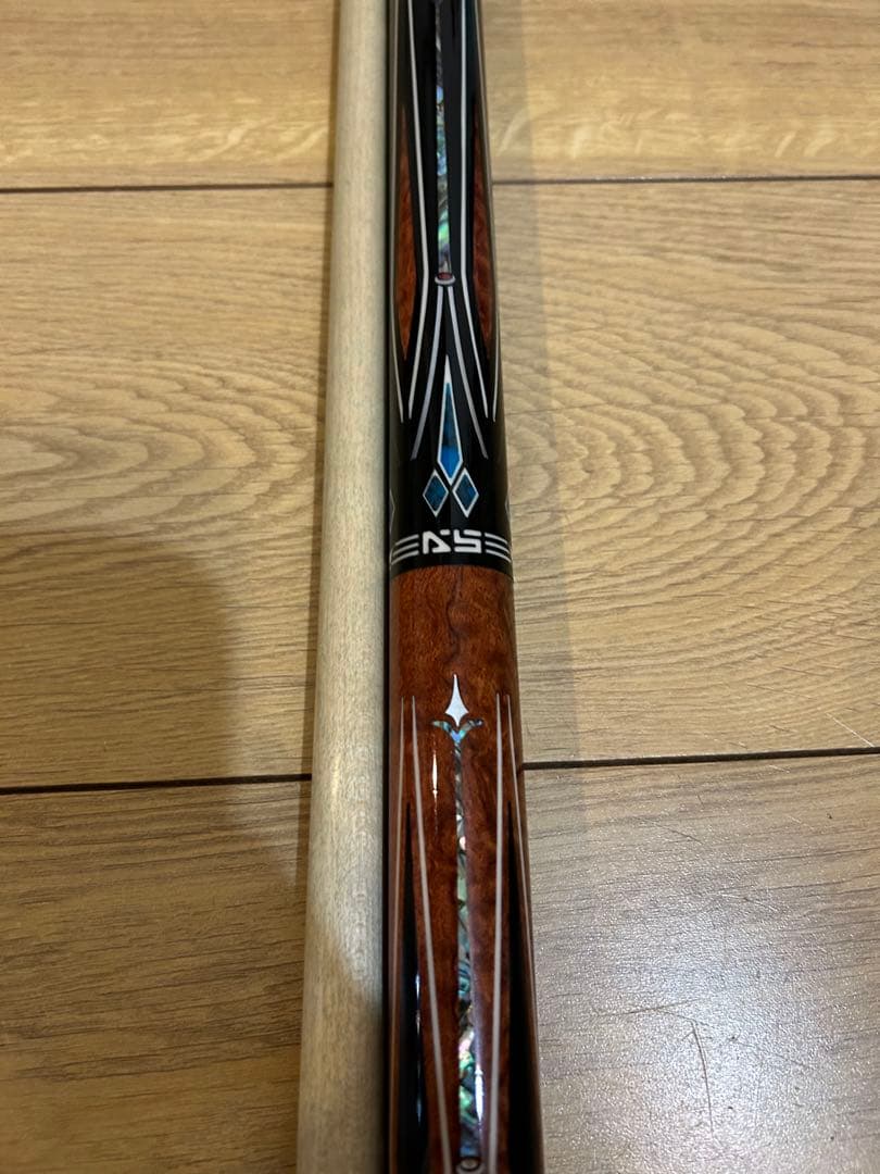 ビリヤード　アーチベンツキュー