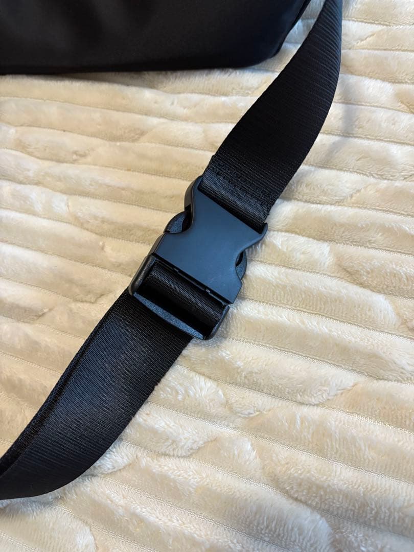 DSQUARED2 ユニセックスボディバッグ