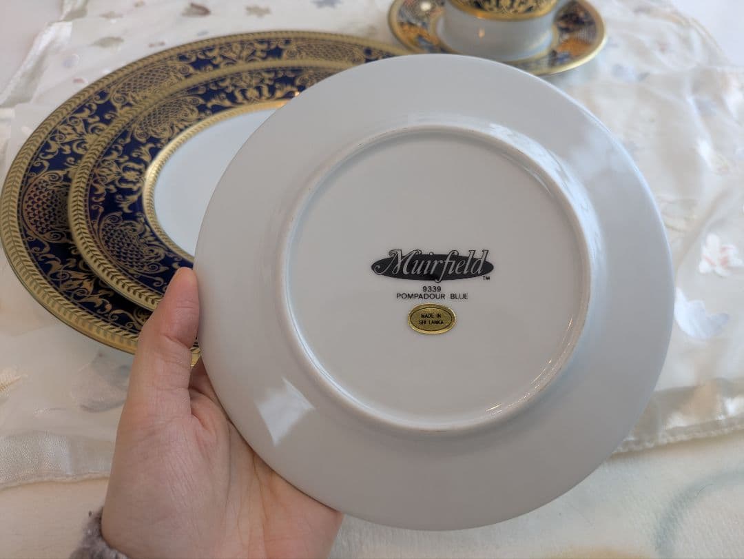 プレートセット　金彩　ポンパドール　丸皿3枚+カップ+ソーサー　4セット