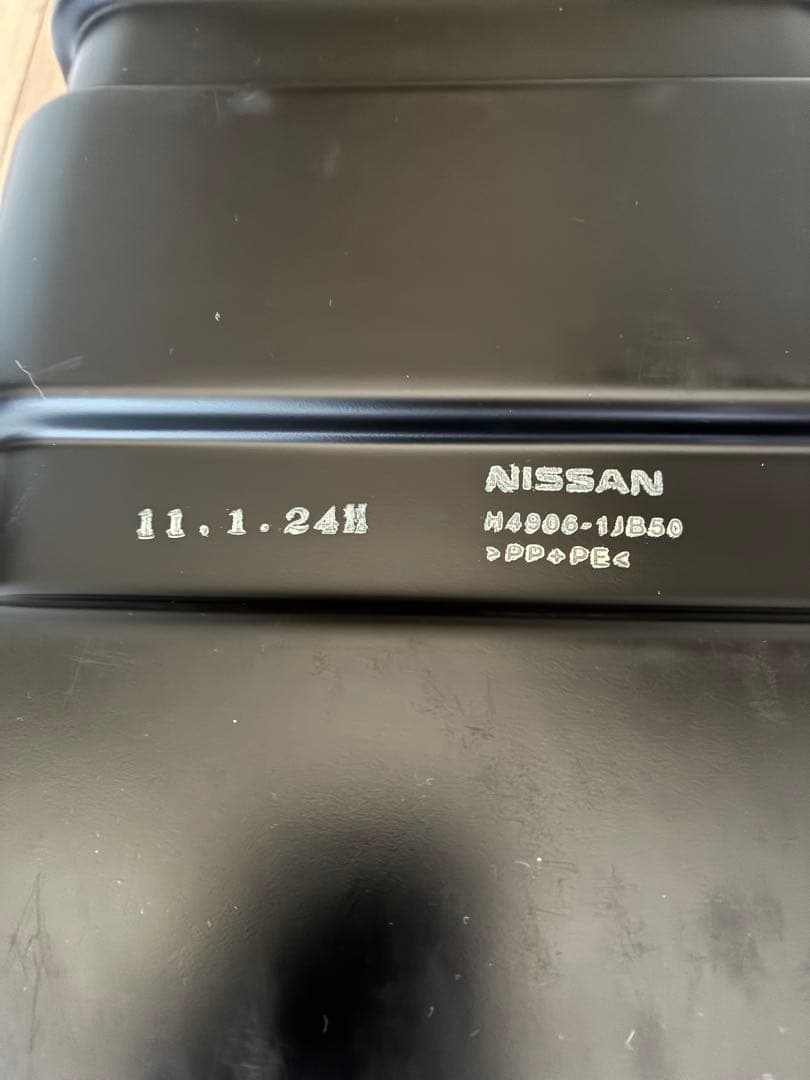 tkyk　日産☆エルグランド☆E52☆ラゲッジアンダーボックス