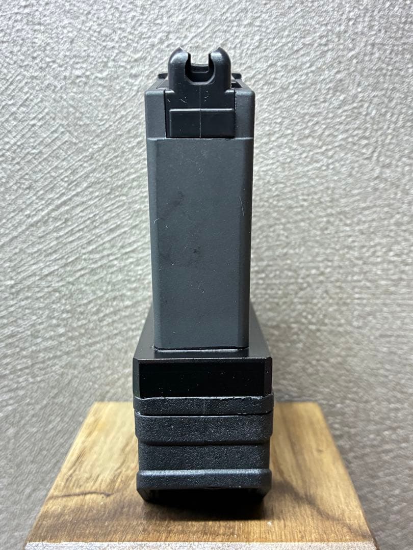 R8-01 東京マルイ GBB M4 マガジンアダプター 外部ソース仕様