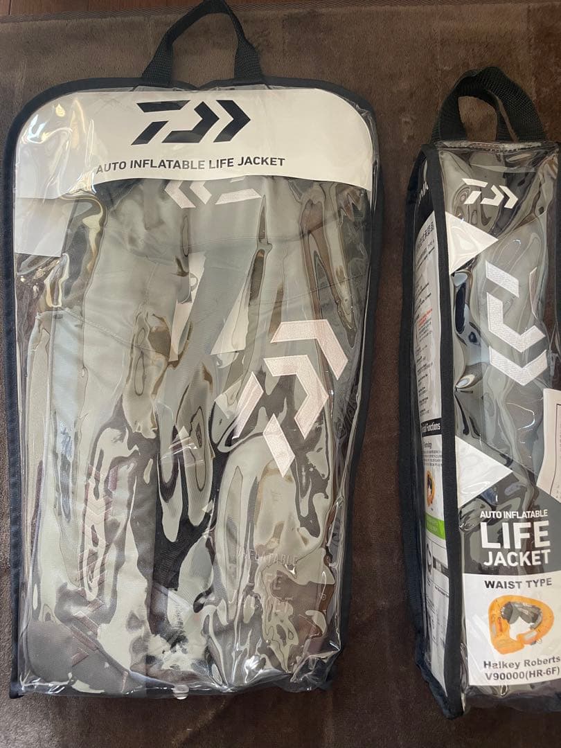 ダイワ　Daiwa オートインフレータブルライフジャケット　2個ＳＥＴ