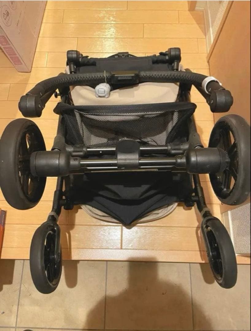 サイベックス　メリオカーボン2023モデル シーシェルベージュ両対面式コンパクト