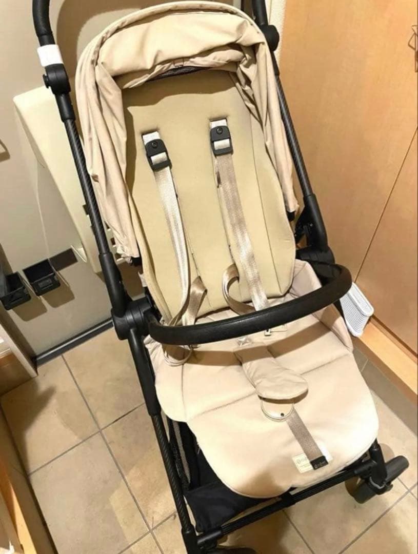 サイベックス　メリオカーボン2023モデル シーシェルベージュ両対面式コンパクト