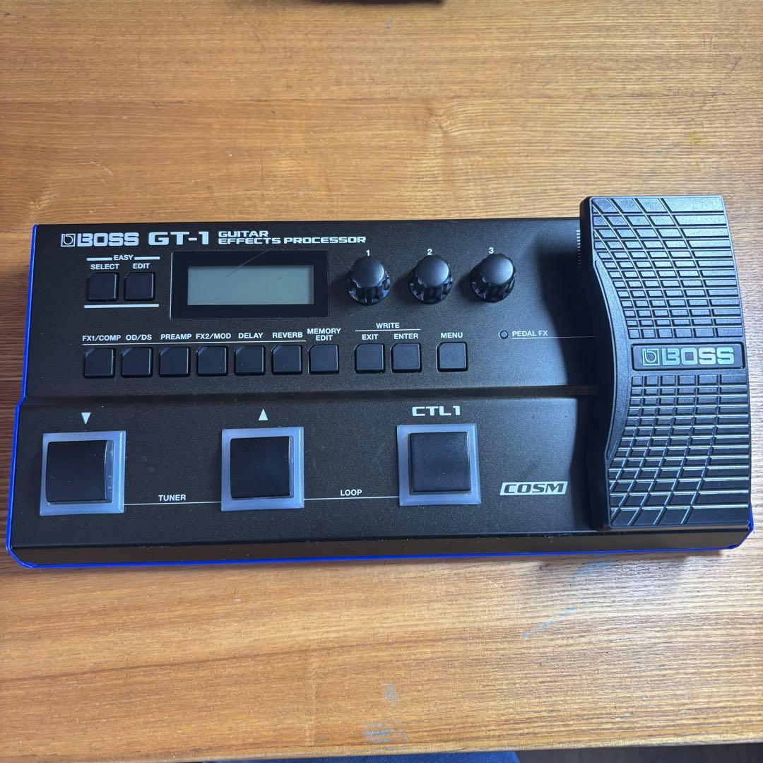 【美品】BOSS GT-1 マルチエフェクター 箱、アダプター、スリーブケース付