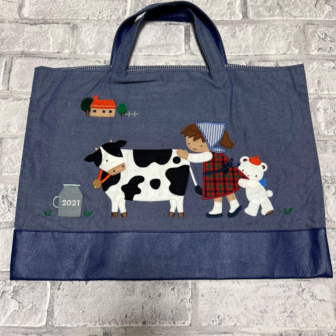 ファミリア　デニムバッグ　うし