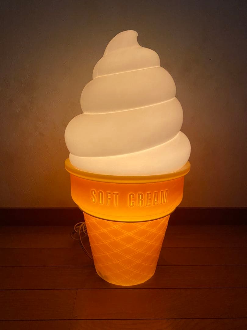 ソフトクリーム　ライト　照明　ランプ