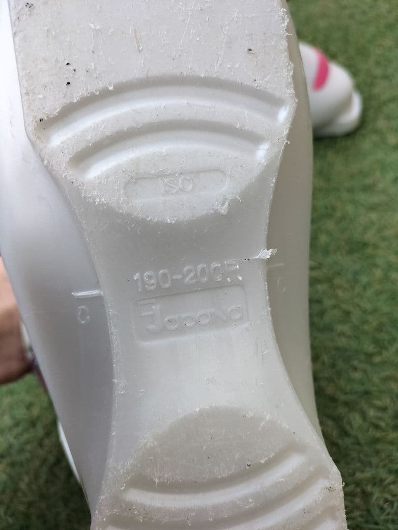 子供用　スキー板セット　ブーツ　ストック付き　おまけのブーツも