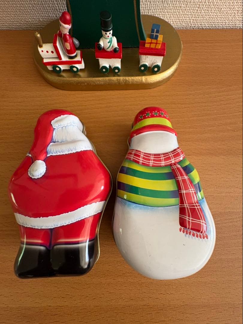 クリスマスツリー　木製　組み立て式　サンタさんとスノーマンのオーナメント付き