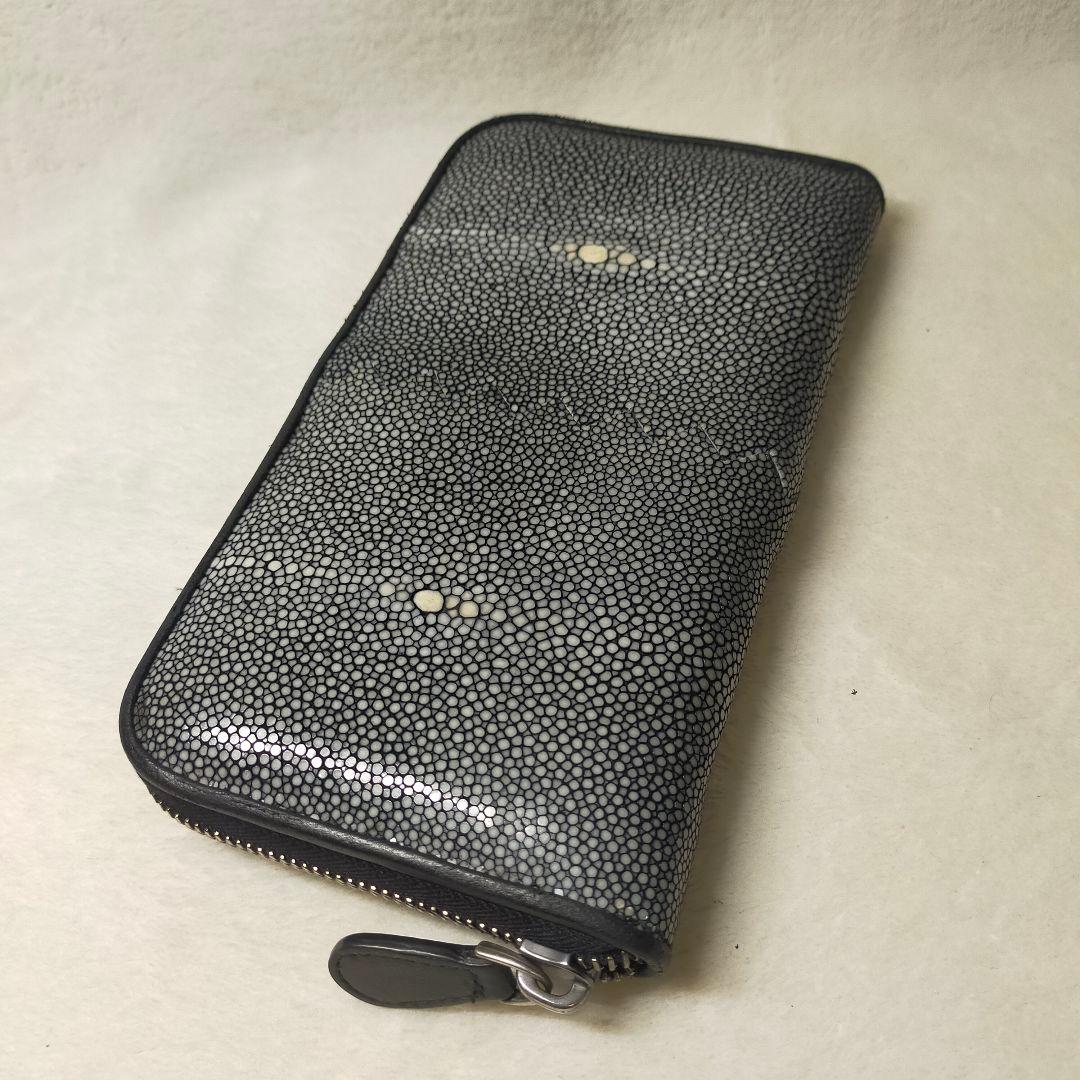 希少 ボッテガヴェネタ スティングレイ エイ革 ラウンドファスナー 黒