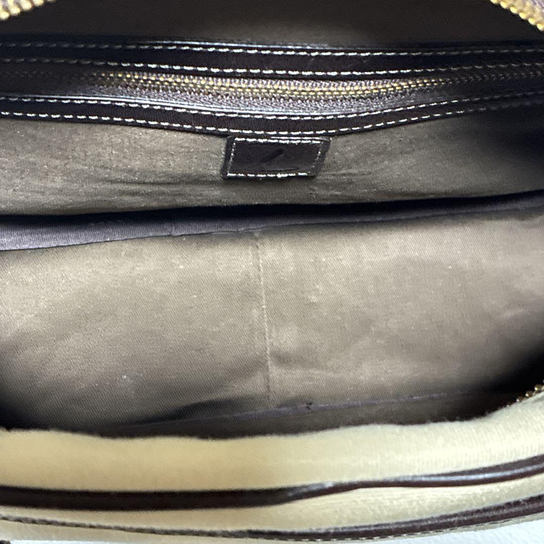 土屋鞄 ツチヤカバン メッセンジャーバッグ ショルダーバッグ 斜め掛け A4収納