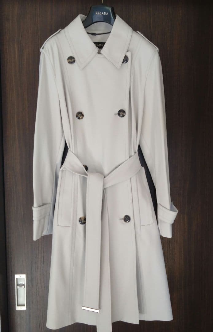 ESCADA ベージュ トレンチコート