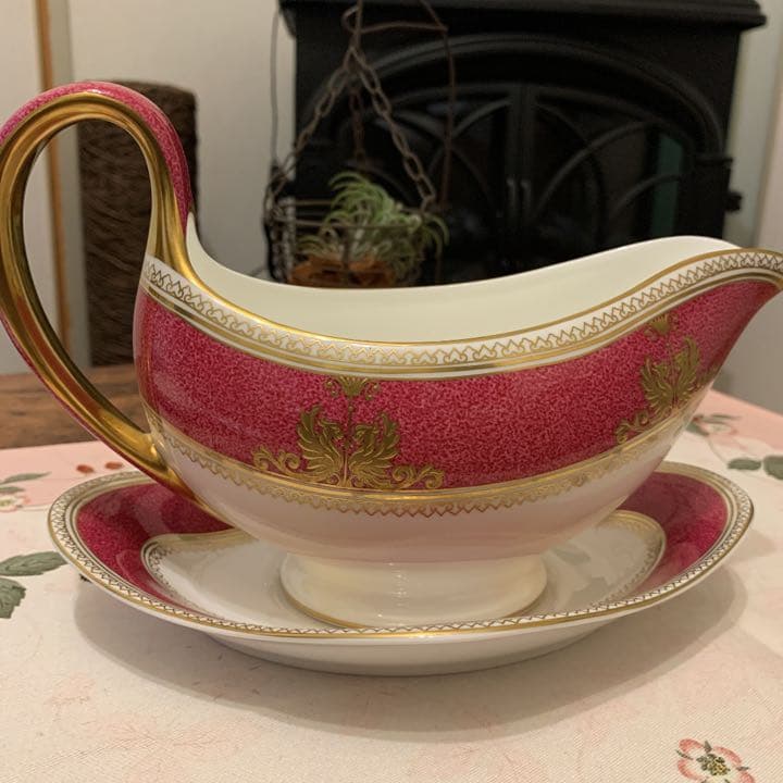 ウェッジウッド コロンビア　パウダールビー　ソースボード