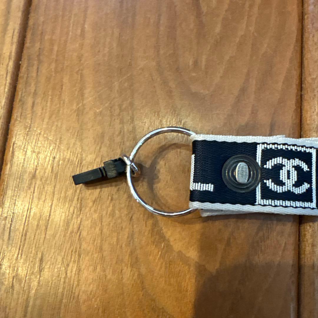 CHANEL 携帯ストラップ