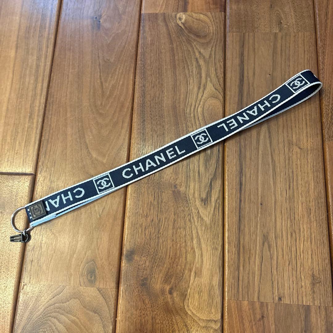 CHANEL 携帯ストラップ