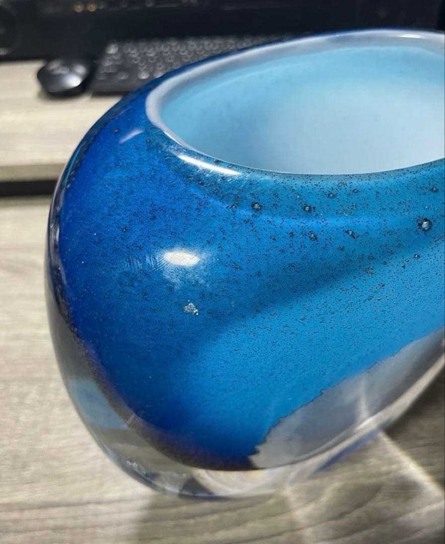 ガラス製フラワーベース　花瓶　ガラス工芸品　ブルーサファイア 約20cm/3kg