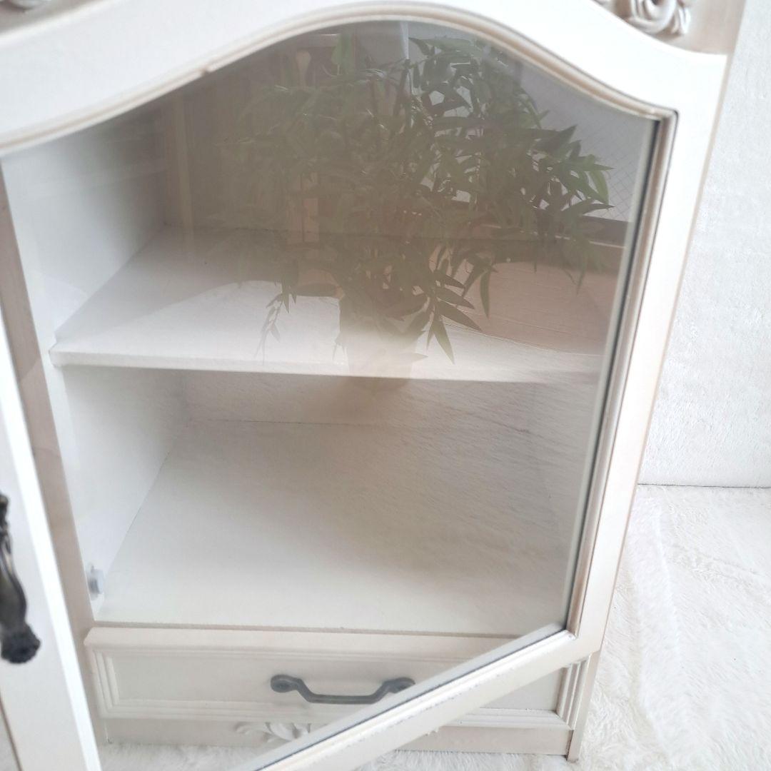 salut　サリュ　ロココ調　キャビネット　ガラス飾り棚　ホワイト　白