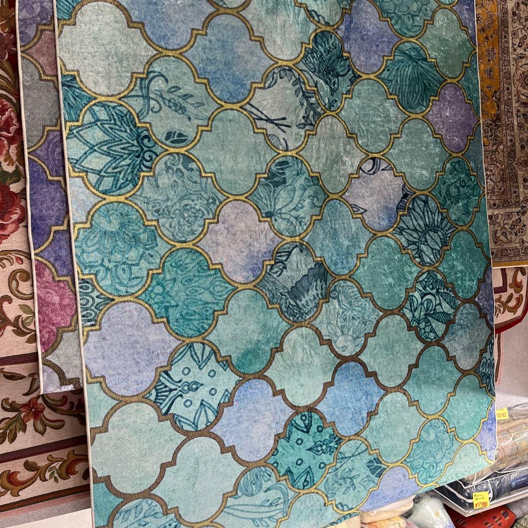 新品　モロッカン柄　アクセントラグ　グリーン　140×200