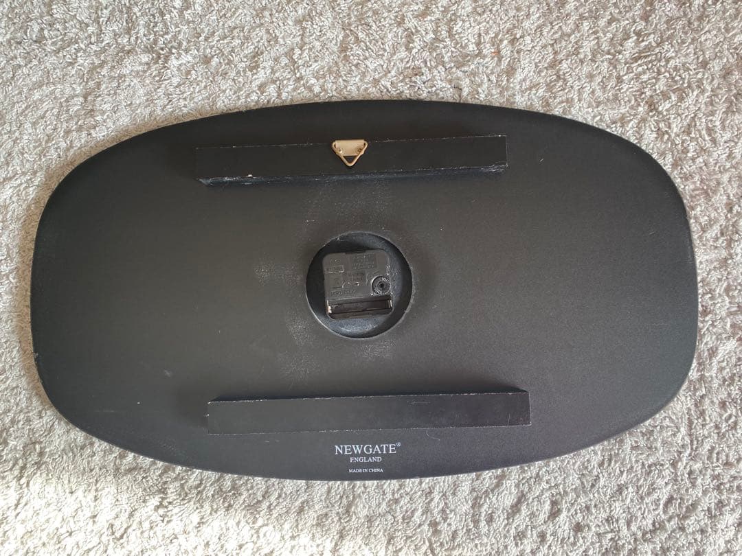 Newgate London 掛時計 楕円形 ホワイト