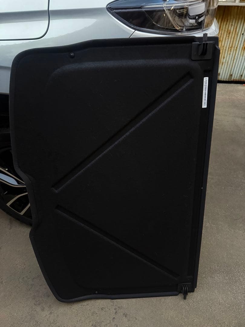 【新品未使用】ポルシェ　マカン　GTS トノカバー　サイドカバー