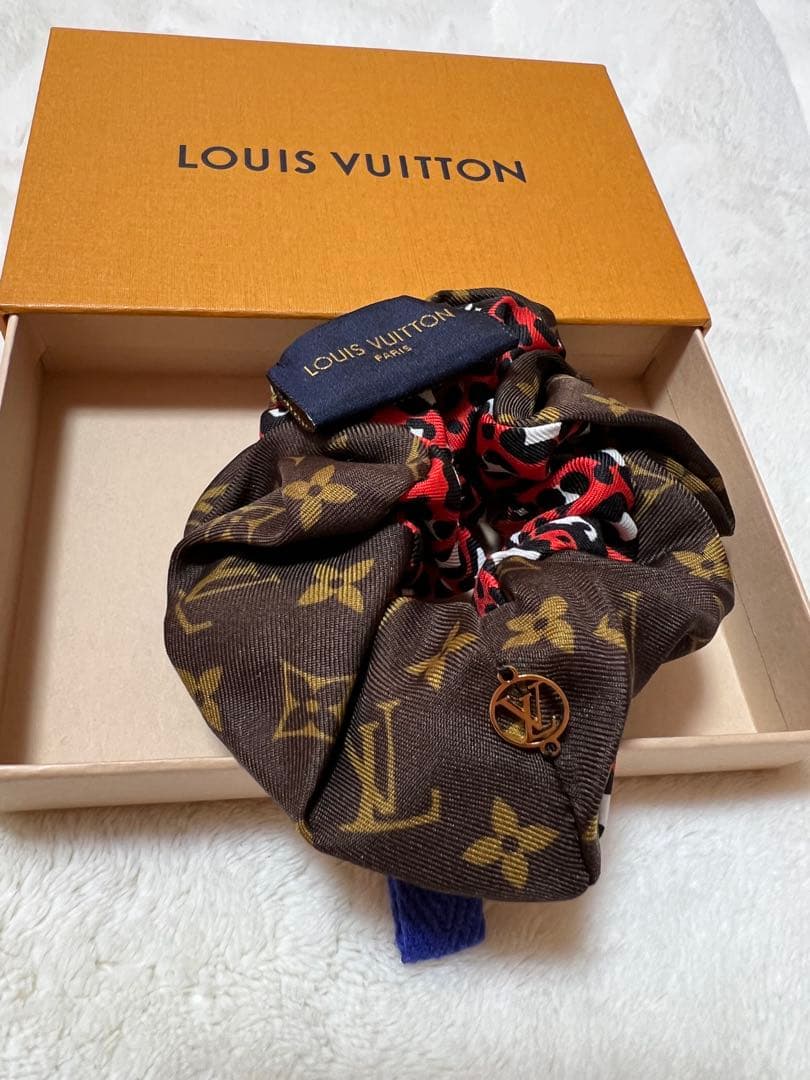 LOUIS VUITTON ヘアシュシュ モノグラム