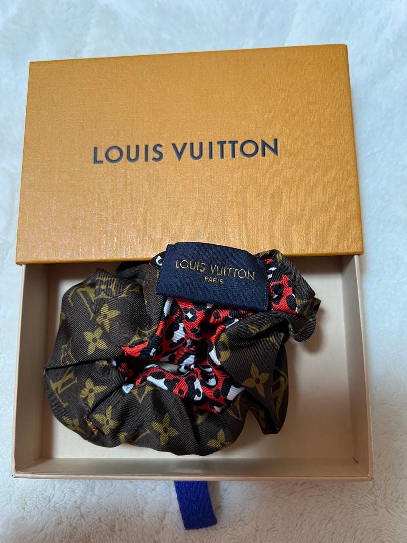 LOUIS VUITTON ヘアシュシュ モノグラム