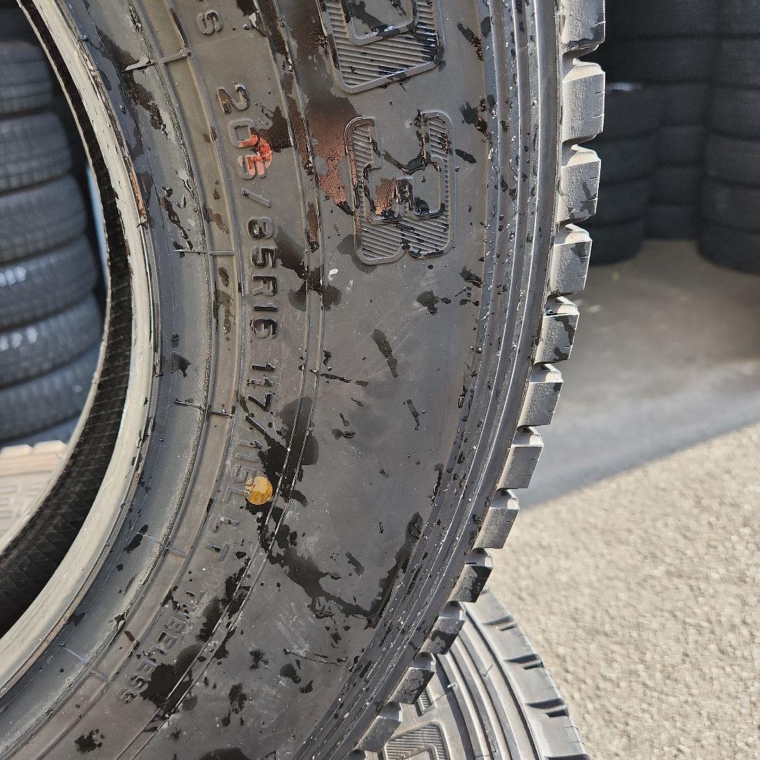 205/85R16　117/115 スタッドレス 6本セット　19年製