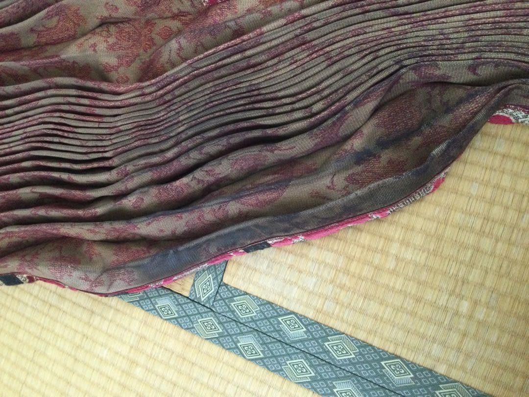 金華山バレンタイン赤　アコーディオン仮眠カーテン　左右セット　大型トラック