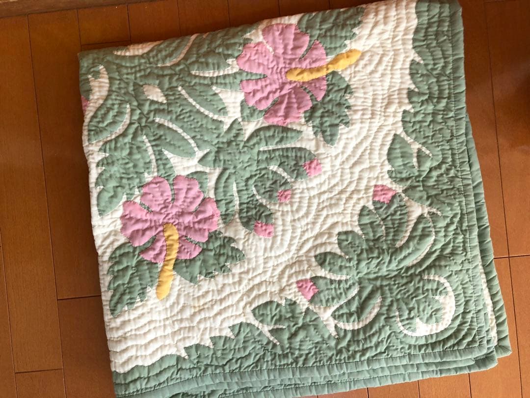 ハワイアンキルト　ハイビスカス　ハワイアン　マルチカバー　タペストリー