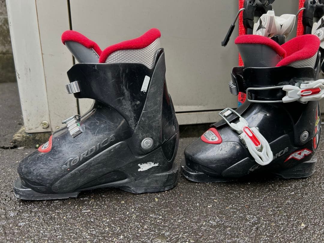 ATOMICアトミック 90cmスキー板　ノルディカ スキーブーツ オマケ