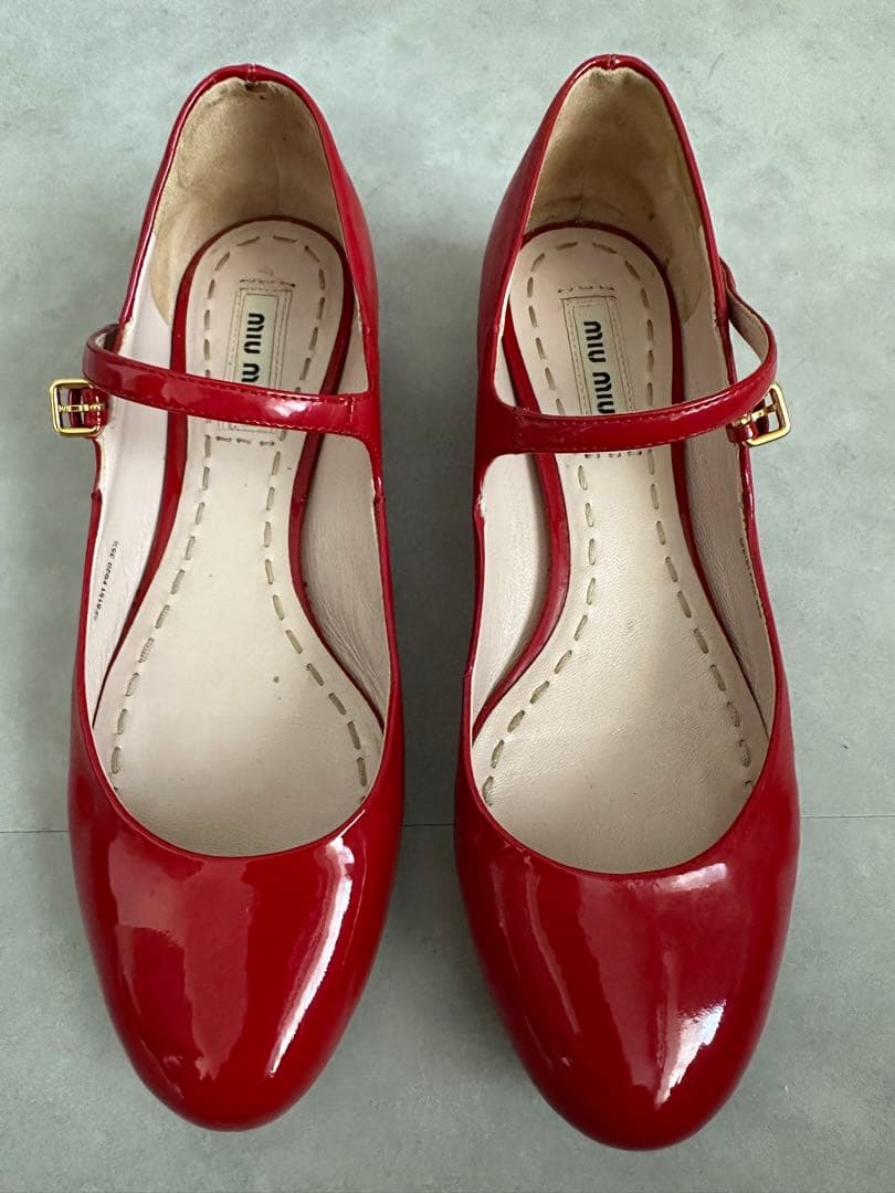 【miu miu 】エナメル レッド メリージェーンシューズ　mary jane