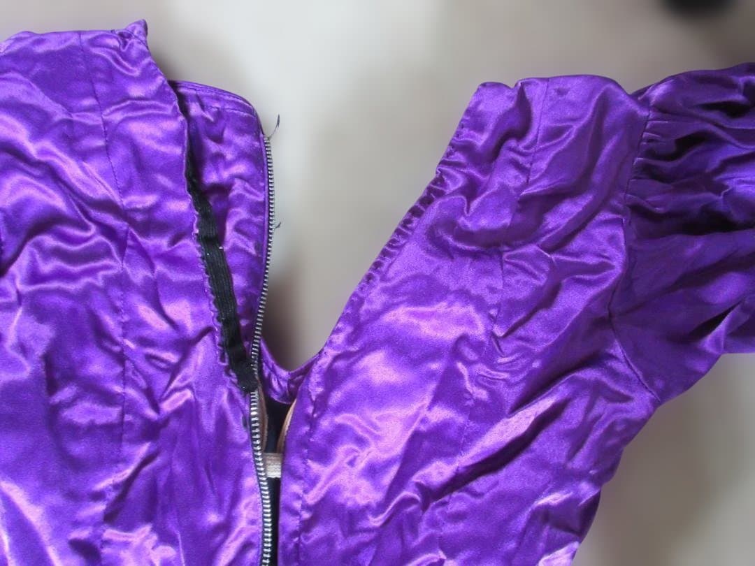 紫のバタデコーラ