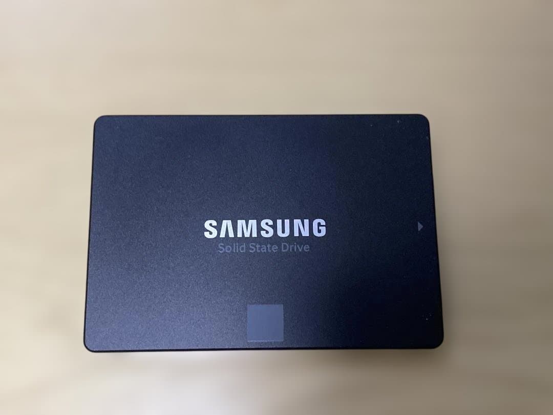 Samsung 870 EVO 2TB SSD 中古